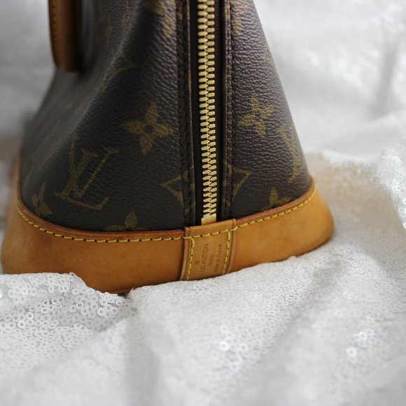 Louis Vuitton Alma PM - Monogram - Picture 3 of 10